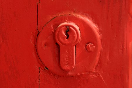 Κόκκινη κλειδαριά, Δροσιά, Αττική